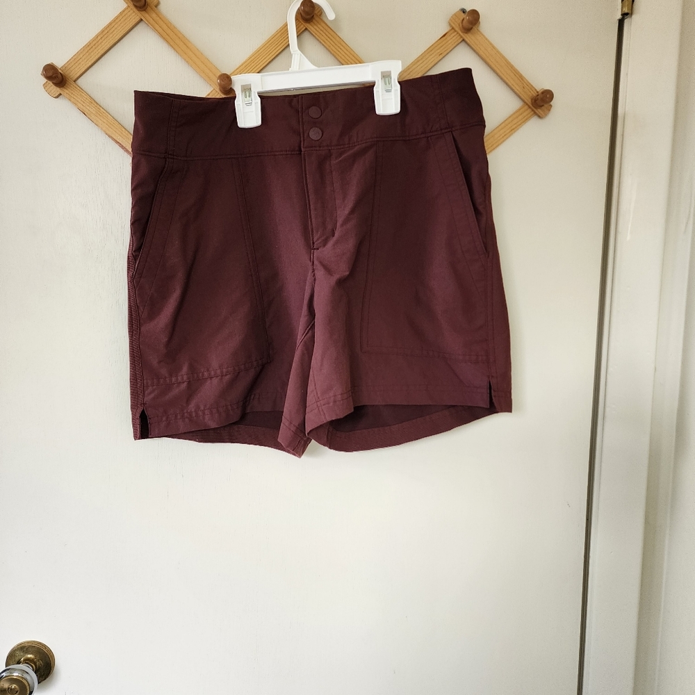 REI Women's Maroon Outdoor Shorts Bermudas
